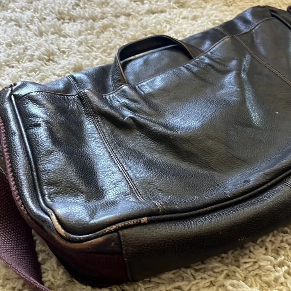 Black Rivet Leather Cross Body Messenger Laptop Bag Distressed Adjustable Strap